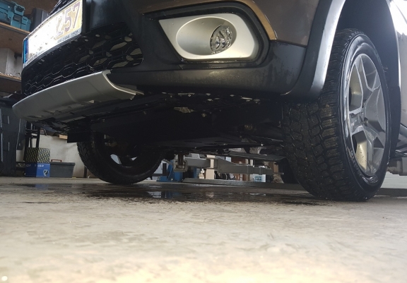 Steel sump guard for Dacia Sandero 2