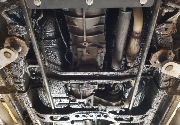 Steel gearbox guard for Nissan Terrano II 