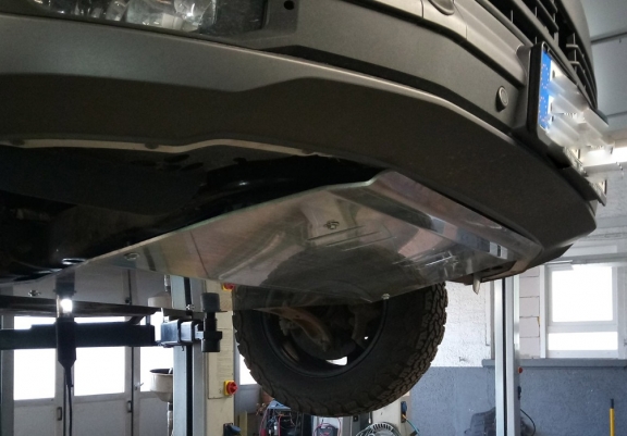 Aluminum sump guard for Volkswagen Transporter T6 Caravelle