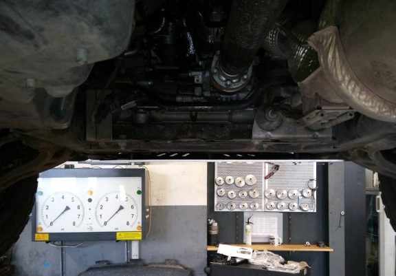 Aluminum sump guard for Volkswagen Transporter T6 Caravelle