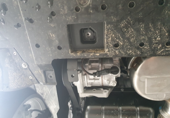 Steel sump guard for Citroen C4