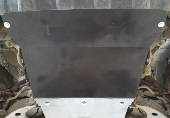 Steel sump guard for the protection of the engine and the radiator for Nissan Navara D22