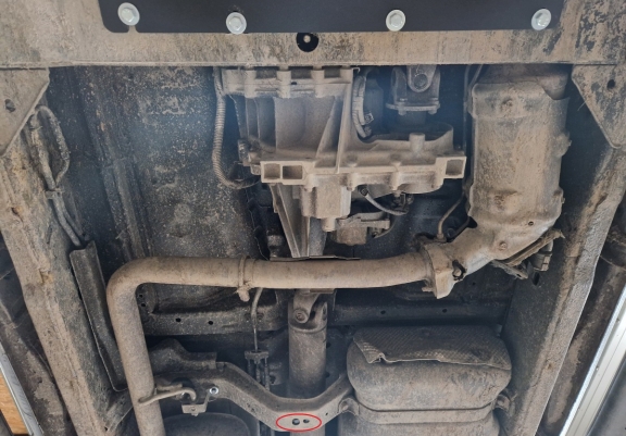 Steel gearbox and differential guard for Nissan Pathfinder