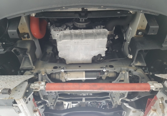 Steel sump guard for Mercedes Sprinter-RWD
