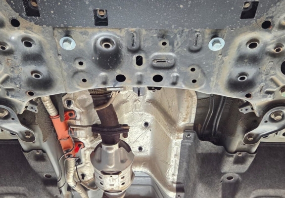 Catalytic converter guard for Hyundai Santa Fe