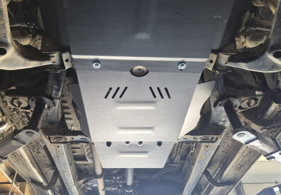 Steel differential guard for Toyota Hilux