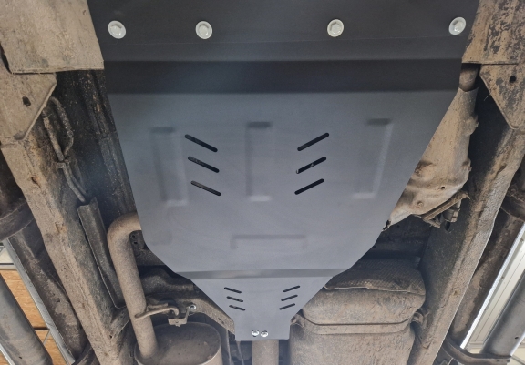 Aluminum gearbox guard for Nissan Pathfinder